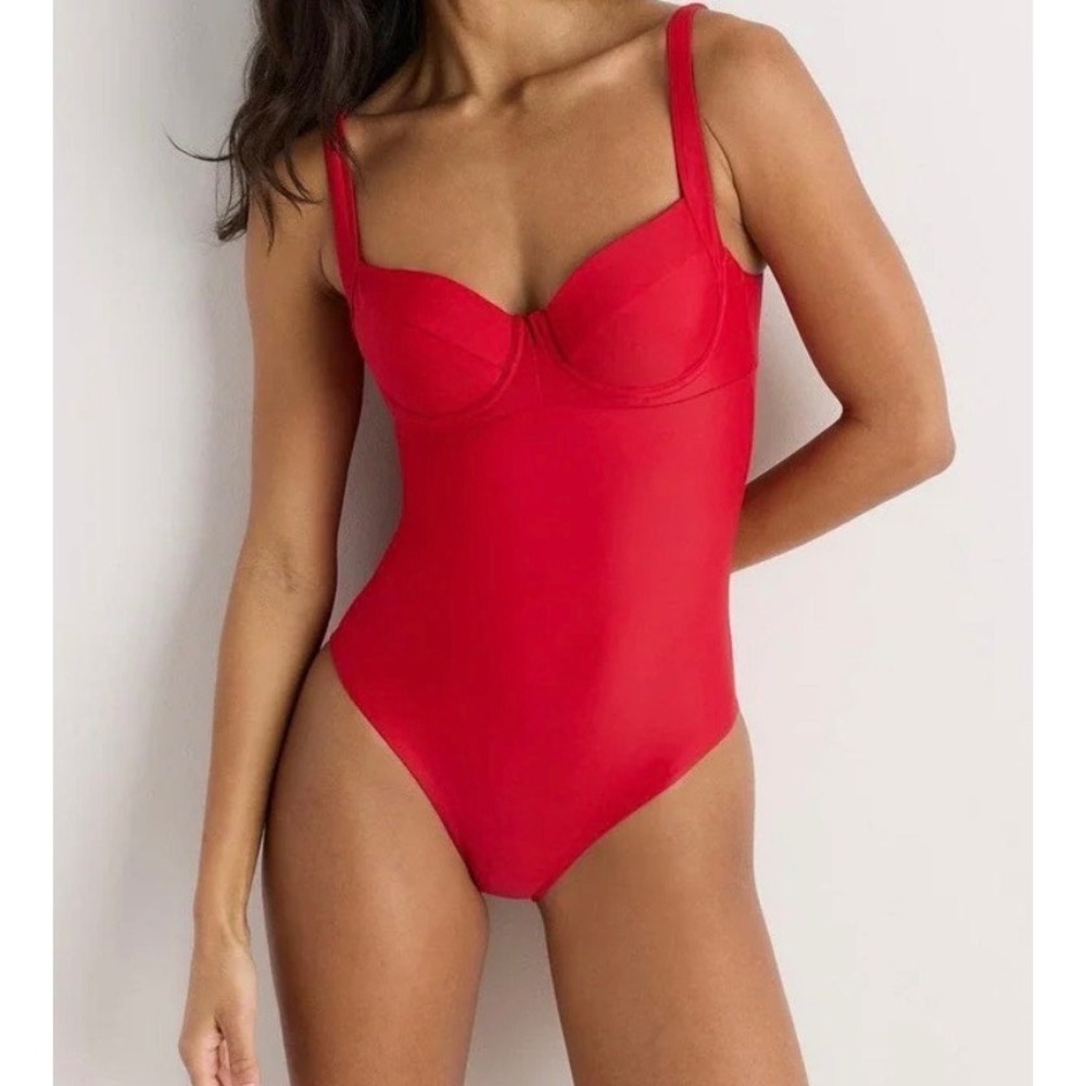 Quince Red Underwire Italian OnePiece Swimsuit Recycled Polyamide Size Small NWT